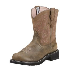 Ariat boots. Excellent condition! Worn once!